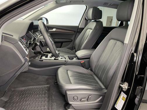 2023 Audi Q5 40 Premium