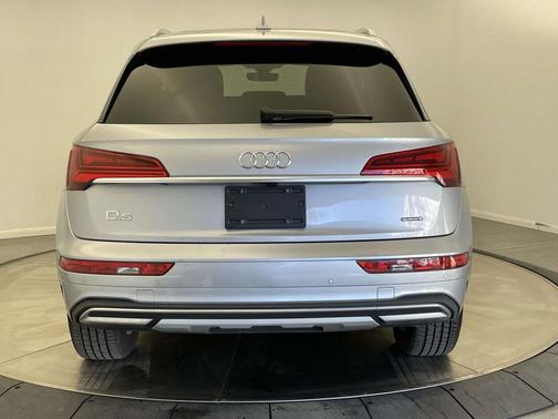 2023 Audi Q5 40 Premium