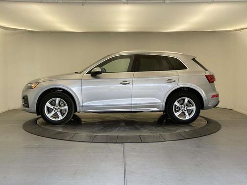 2023 Audi Q5 40 Premium