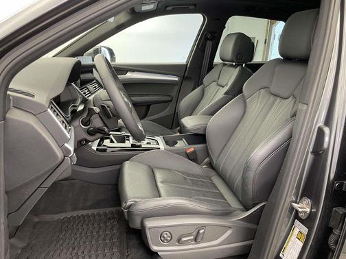 2025 Audi Q5 45 S line Premium Plus