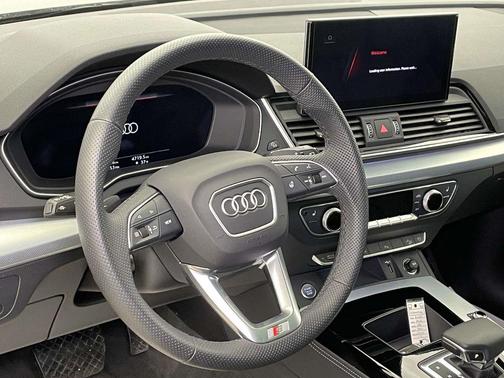 2025 Audi Q5 45 S line Premium Plus