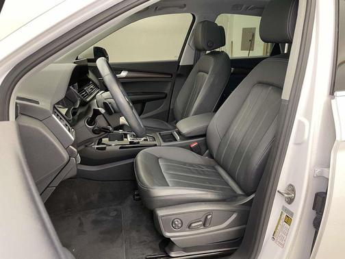 2022 Audi Q5 40 Premium