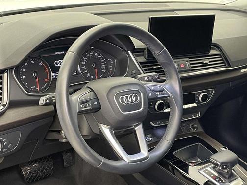 2022 Audi Q5 40 Premium