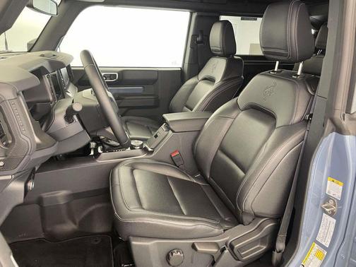 Azure Gray Metallic Tri-Coat 2025 Ford Bronco Badlands