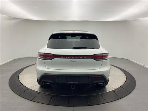2024 Porsche Macan Base