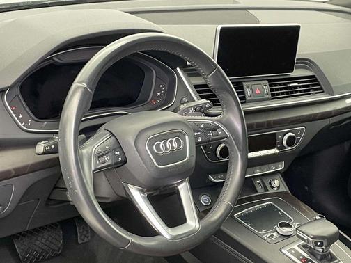 2020 Audi Q5 45 Premium Plus