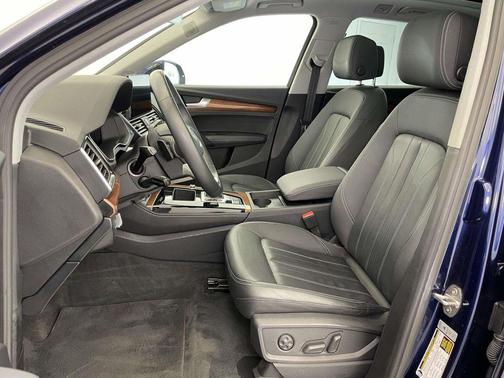 Navarra Blue Metallic 2023 Audi Q5 45 S line Premium Plus