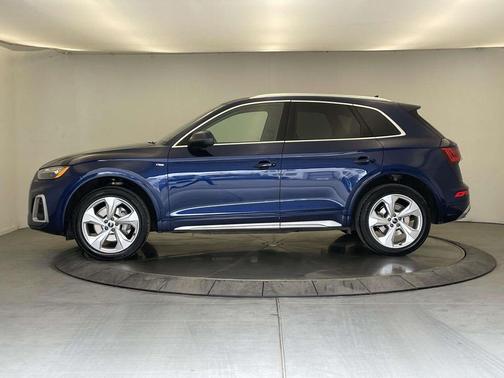 Navarra Blue Metallic 2023 Audi Q5 45 S line Premium Plus