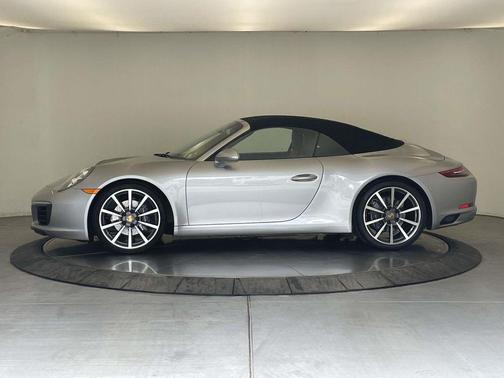 GT Silver Metallic 2017 Porsche 911 Carrera