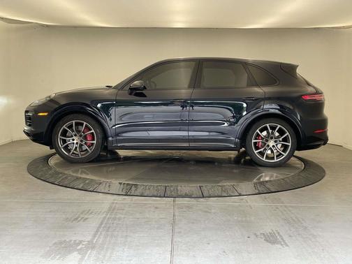 Moonlight Blue Metallic 2021 Porsche Cayenne GTS