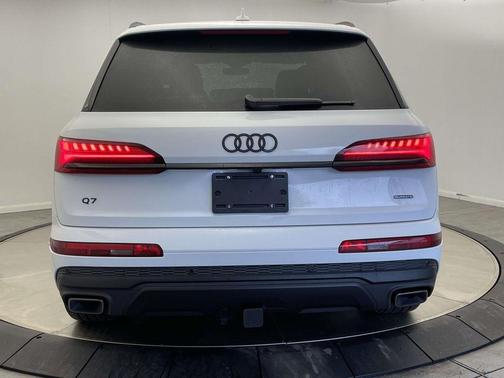 2026 Audi Q7 55 Premium Plus
