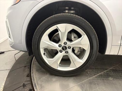 2024 Audi Q5 45 S line Premium Plus
