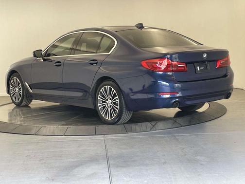 2020 BMW 530 530i