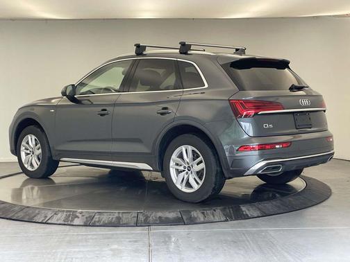 Daytona Gray Pearl Effect 2023 Audi Q5 45 S line Premium