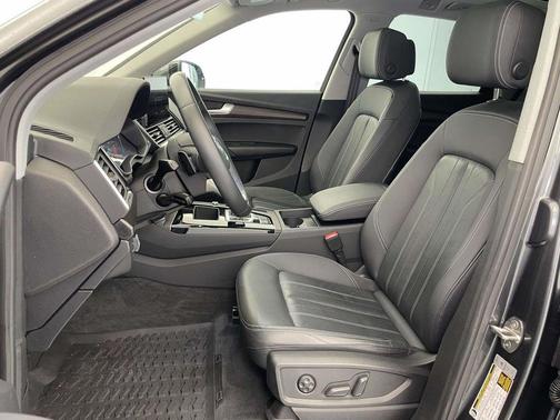 Daytona Gray Pearl Effect 2023 Audi Q5 45 S line Premium