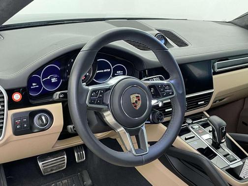 2023 Porsche Cayenne GTS