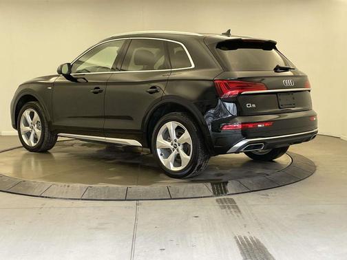2022 Audi Q5 45 S line Premium Plus