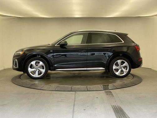 2022 Audi Q5 45 S line Premium Plus