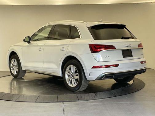 2022 Audi Q5 45 S line Premium