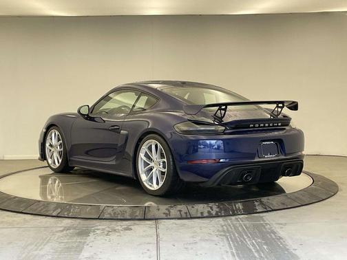 2022 Porsche 718 Cayman GT4