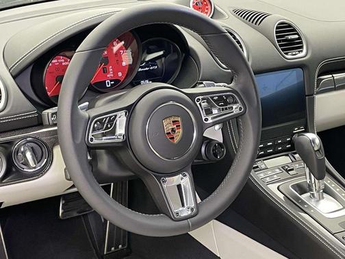 2025 Porsche 718 Boxster GTS 4.0