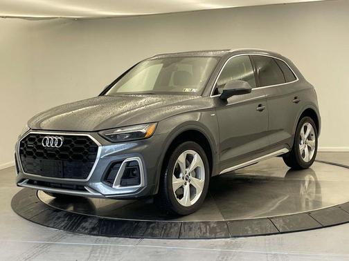 2022 Audi Q5 45 S line Premium Plus