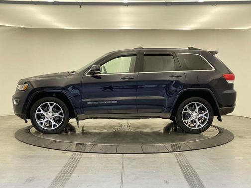 2018 Jeep Grand Cherokee Sterling Edition