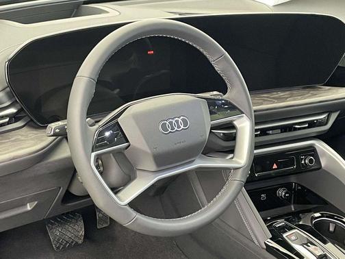 2025 Audi Q5 Premium Plus TFSI quattro S tronic