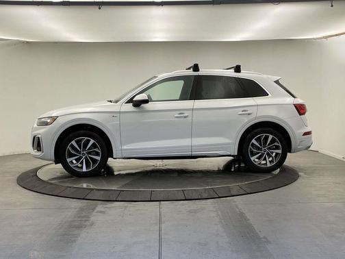 2022 Audi Q5 45 S line Premium Plus