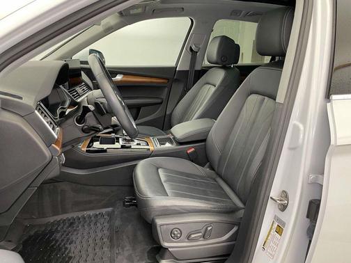 2022 Audi Q5 45 S line Premium Plus