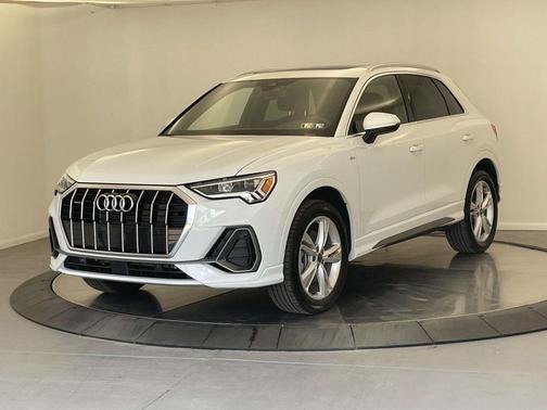 2024 Audi Q3 Premium 45 TFSI S line quattro Tiptronic