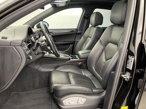 2020 Porsche Macan S