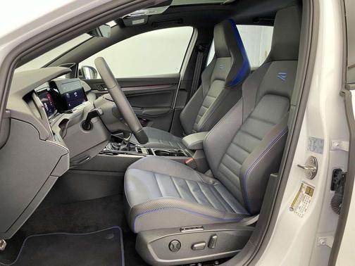 2024 Volkswagen Golf R 2.0T Manual