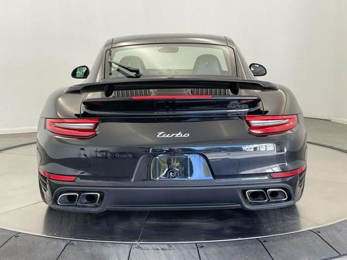2017 Porsche 911 Turbo