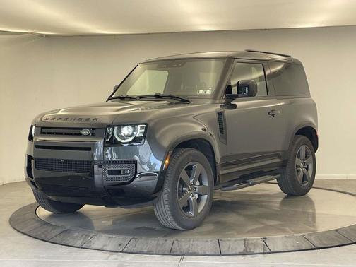 Carpathian Gray Premium Metallic 2025 Land Rover Defender 90 P400 X-Dynamic SE