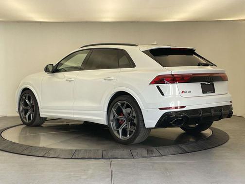 Glacier White Metallic 2026 Audi RS Q8 4.0T