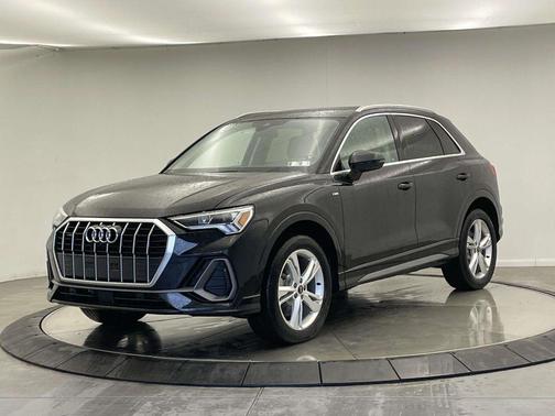2023 Audi Q3 45 S line Premium Plus
