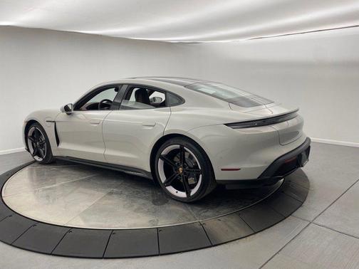 2024 Porsche Taycan GTS