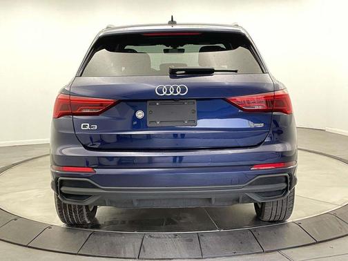 2024 Audi Q3 Premium 45 TFSI S line quattro Tiptronic