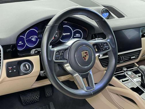 2022 Porsche Cayenne Cayenne