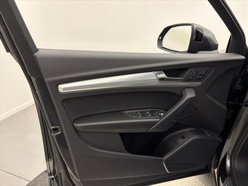 2025 Audi Q5 45 S line Premium