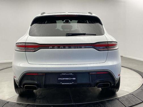 2023 Porsche Macan Base