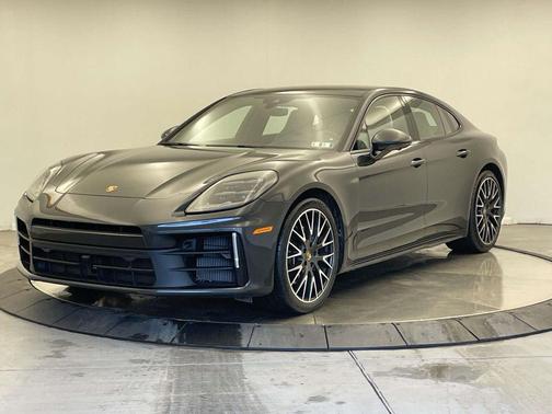 2024 Porsche Panamera 4