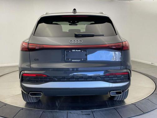 2025 Audi Q5 Premium Plus