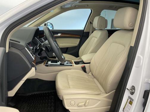 2023 Audi Q5 45 S line Premium