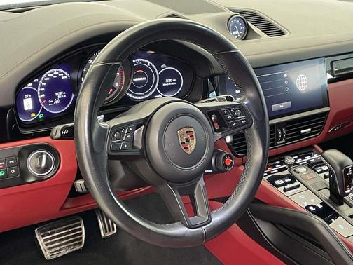 2023 Porsche Cayenne Turbo GT