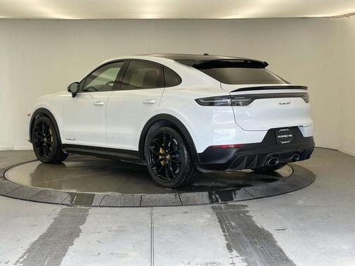 2023 Porsche Cayenne Turbo GT
