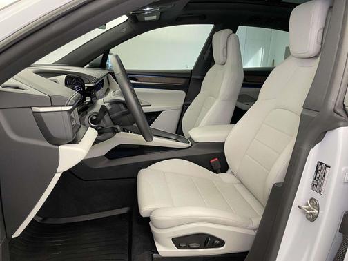 2025 Porsche Macan 4