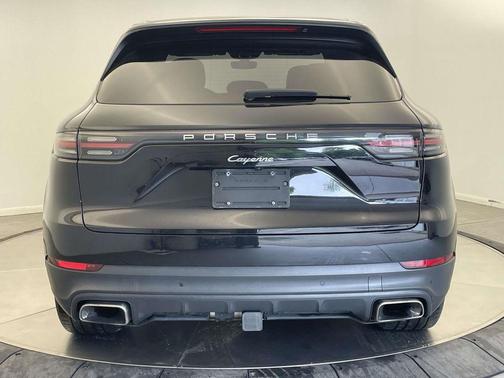 Jet Black Metallic 2019 Porsche Cayenne Cayenne