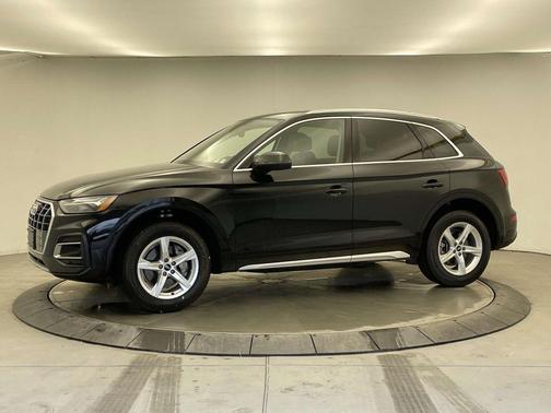 2023 Audi Q5 40 Premium
